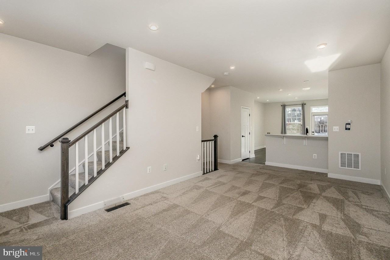 1002 Alum Spring Rd - Photo 3 of 23