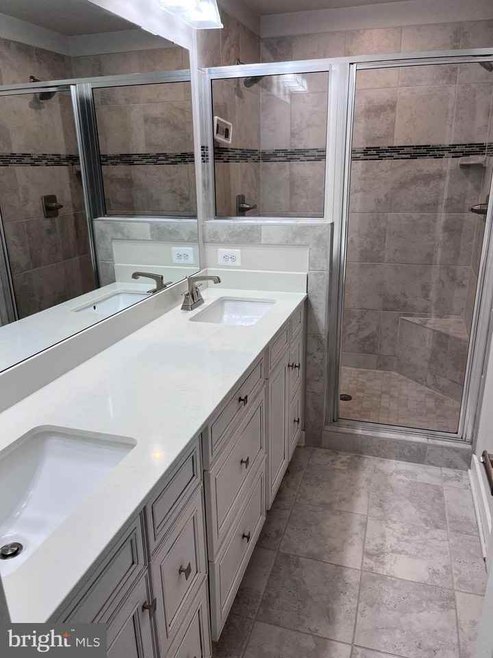 14031 Sunrise Valley Dr Unit 3e #3E - Photo 7 of 13