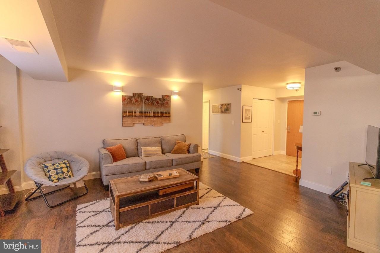 1808 Old Meadow Rd Apt 112 #112 - Photo 4 of 20