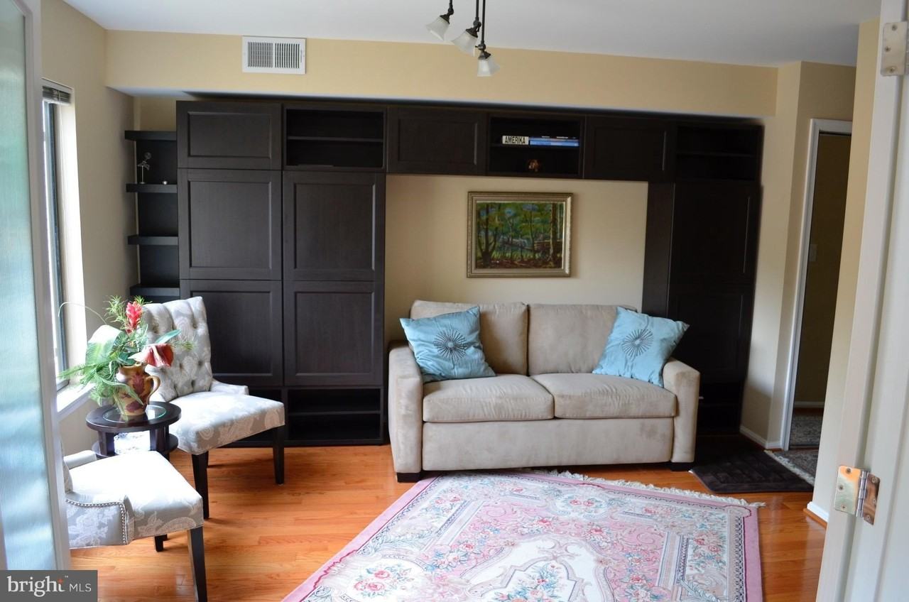 11162 Harbor Ct - Photo 4 of 8