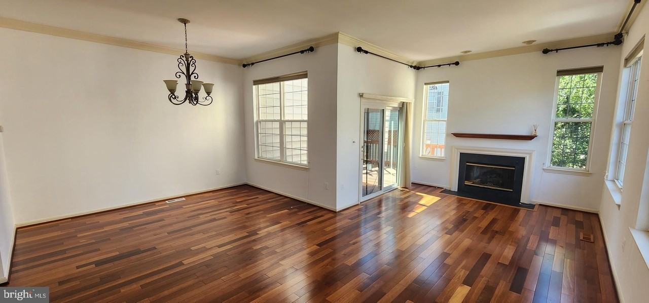 20392 Ashcroft Ter - Photo 5 of 22