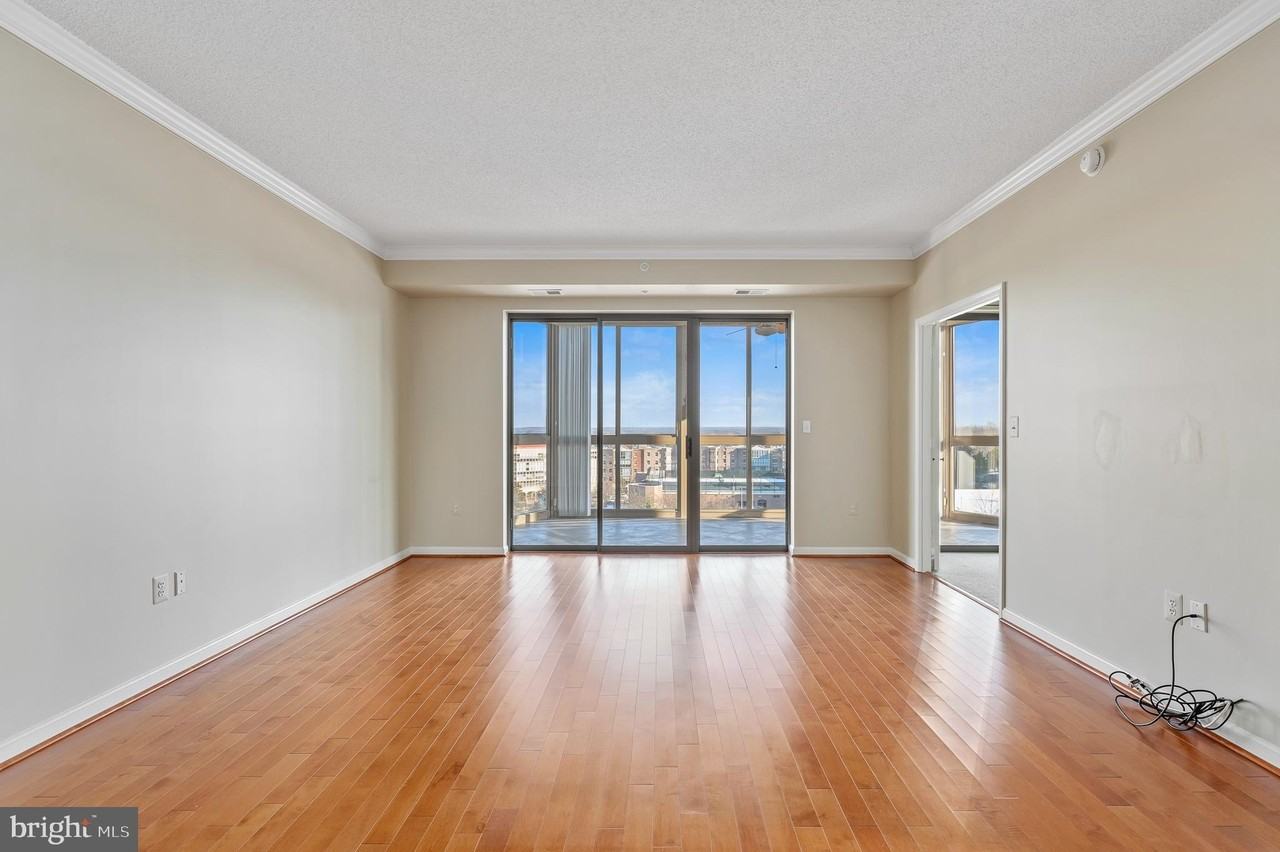 19355 Cypress Ridge Ter Unit 406 #406 - Photo 5 of 32