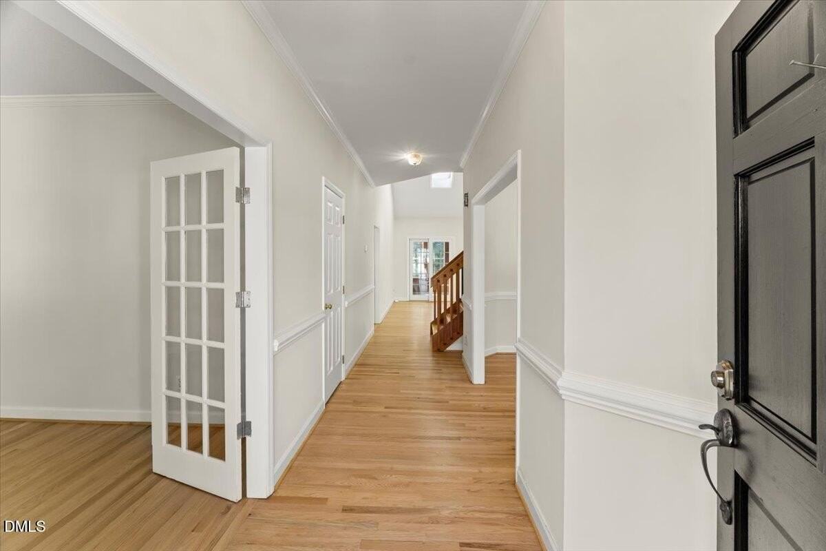 6008 Chittim Ct - Photo 4 of 50