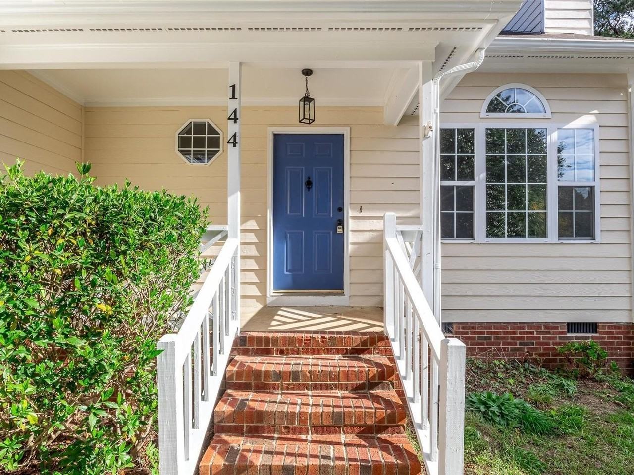 144 Black Ridge St - Photo 2 of 34