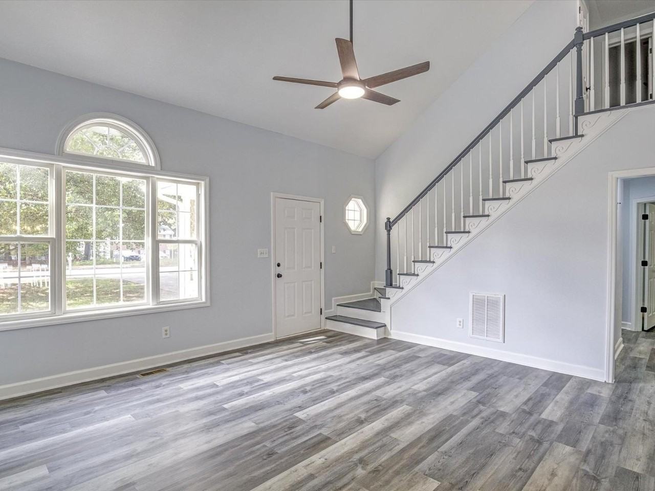 144 Black Ridge St - Photo 7 of 34