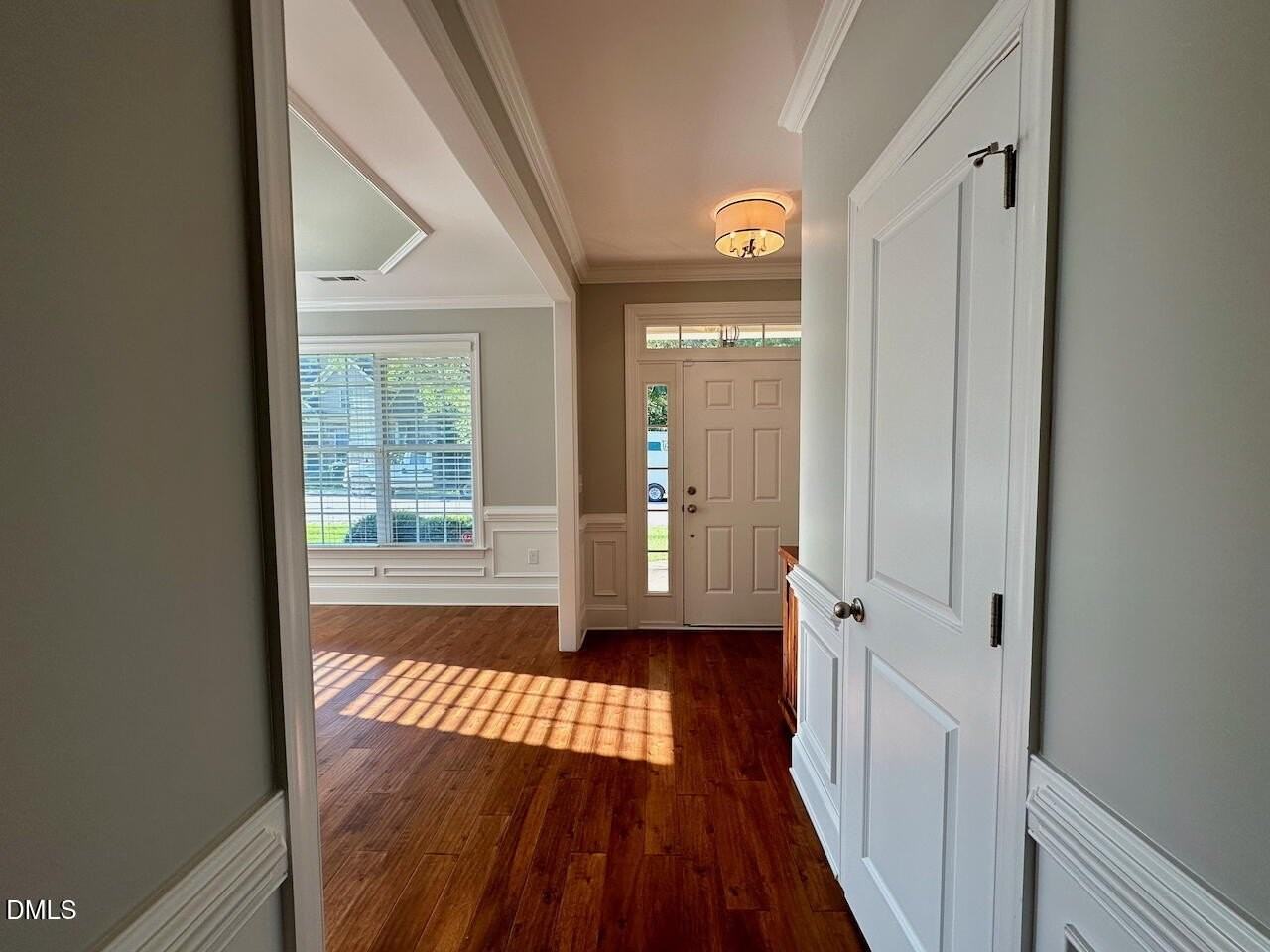 300 Bon Marche Ln - Photo 3 of 27