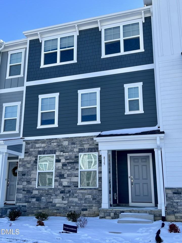 815 Basswood Glen Trl