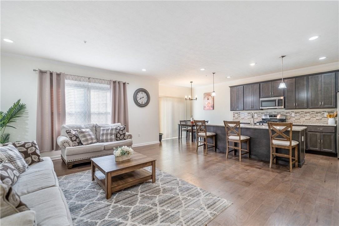 171 Lockheed Dr - Photo 2 of 28