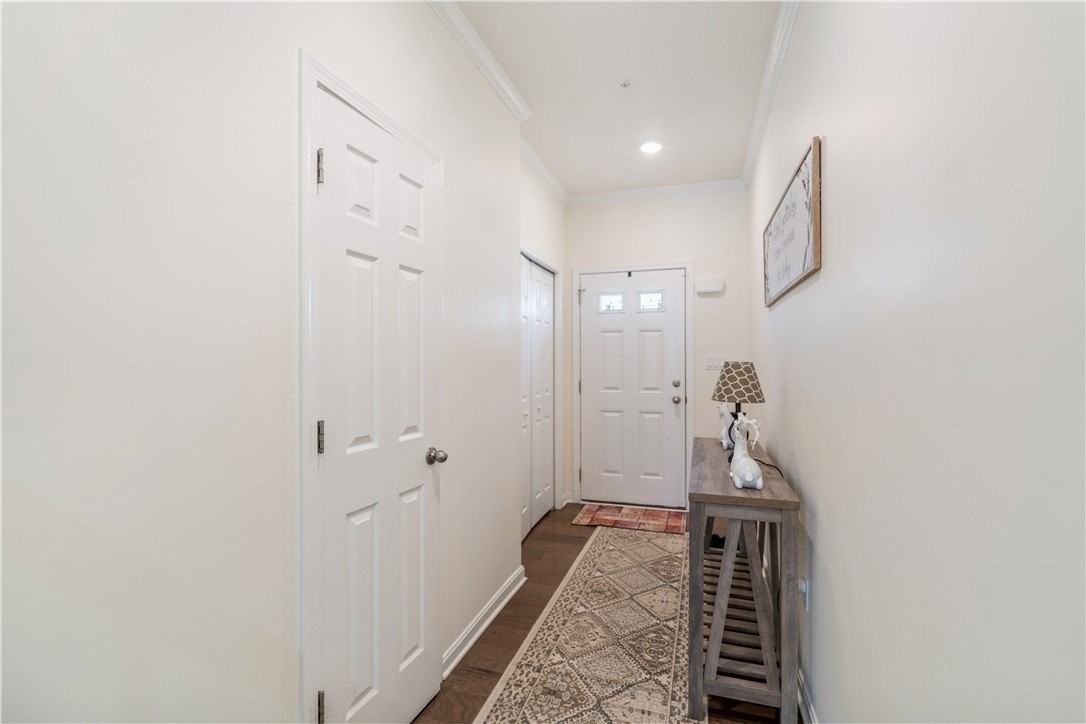 171 Lockheed Dr - Photo 3 of 28