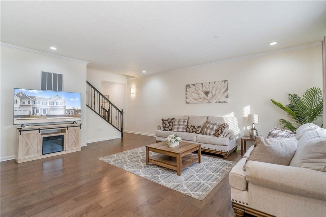 171 Lockheed Dr - Photo 4 of 28