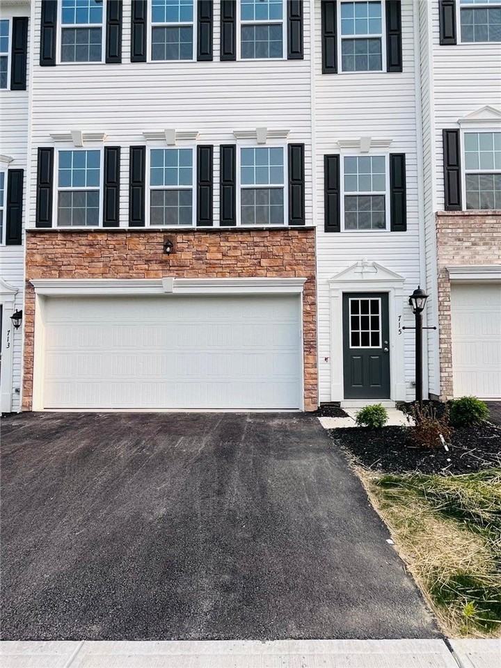 715 Ravenshire Ct - Photo 3 of 20