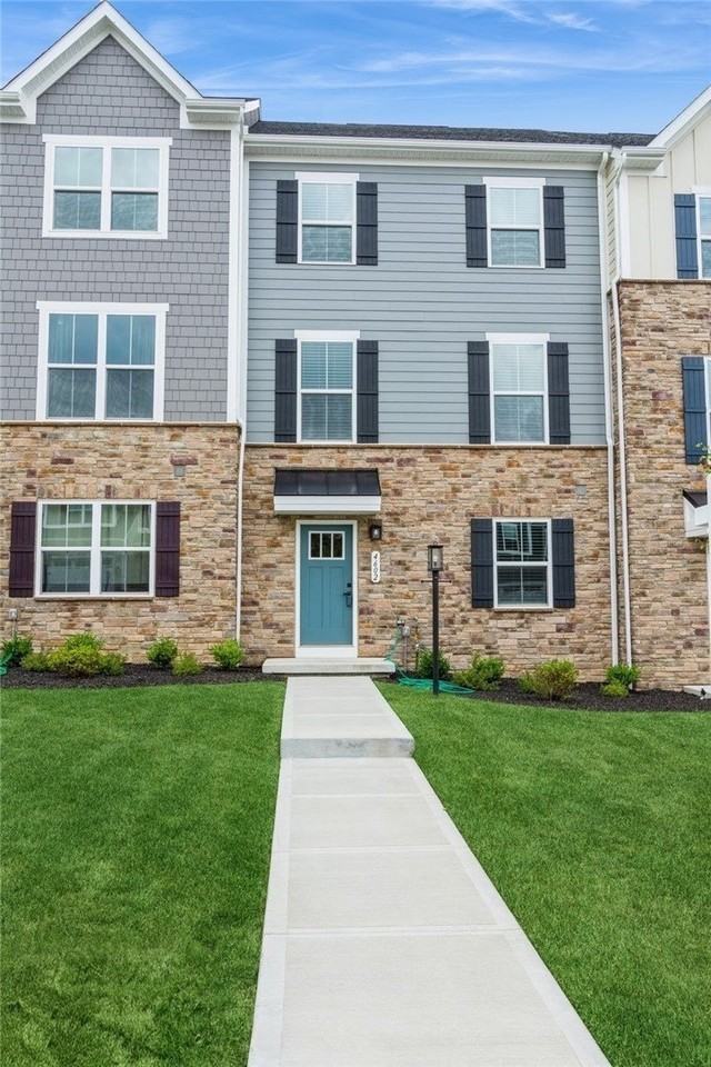 4602 Spruce Rd - Photo 2 of 40