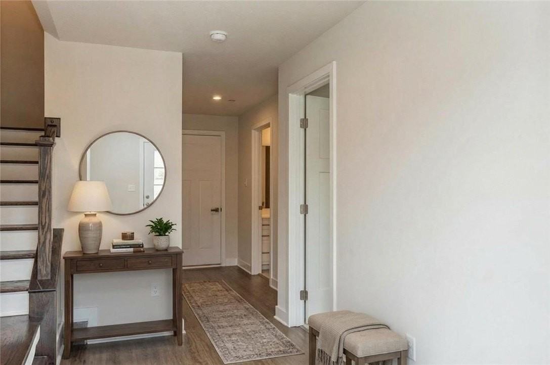 4602 Spruce Rd - Photo 4 of 40