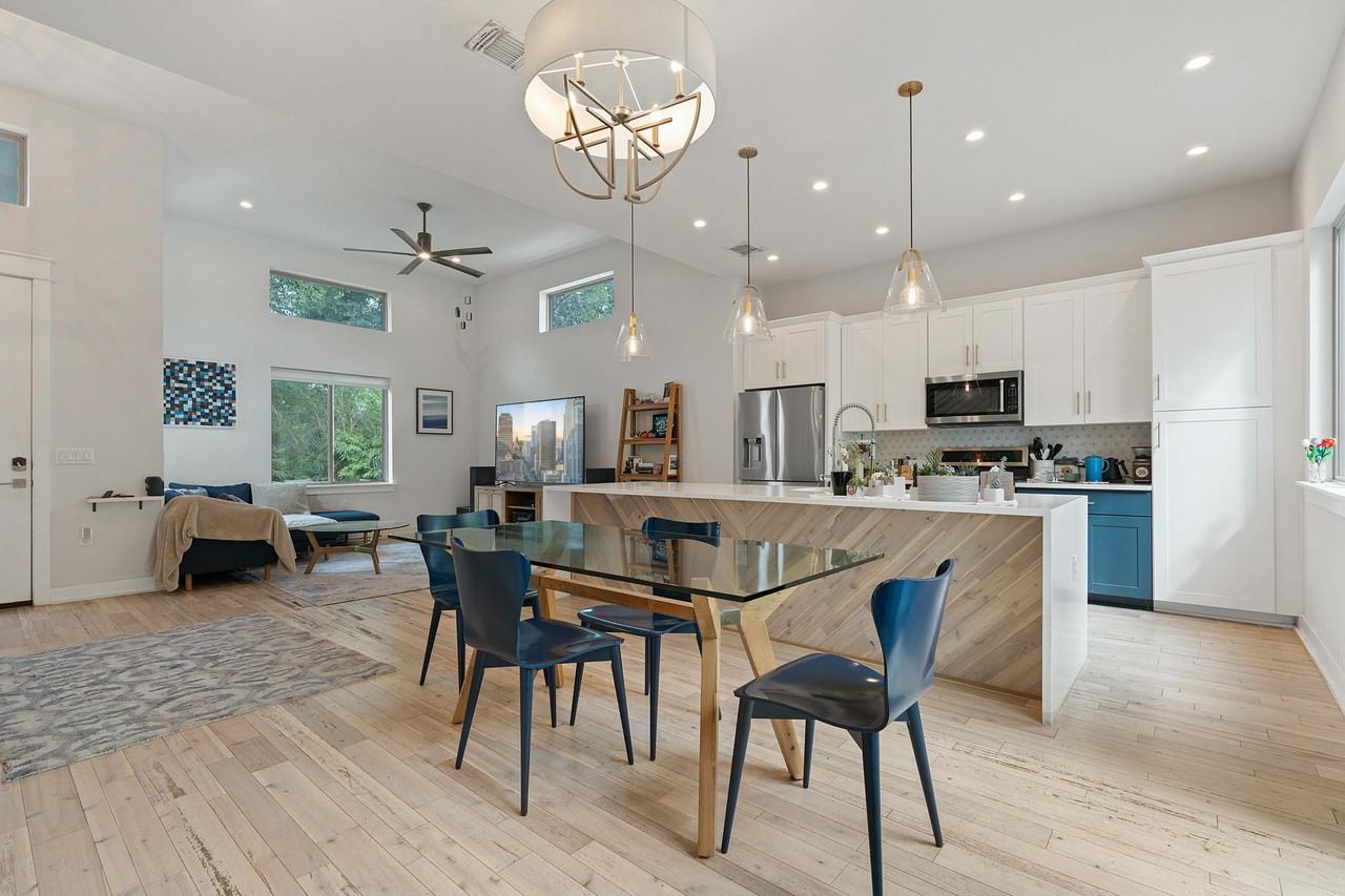 2711 Willow St #A - Photo 6 of 26