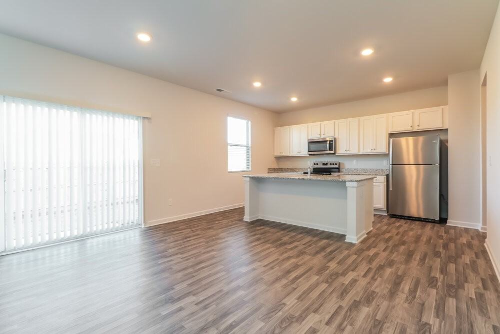 144 Hamilton Pointe Dr - Photo 6 of 17