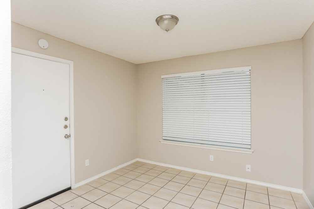 2413 Claremont Dr - Photo 6 of 17