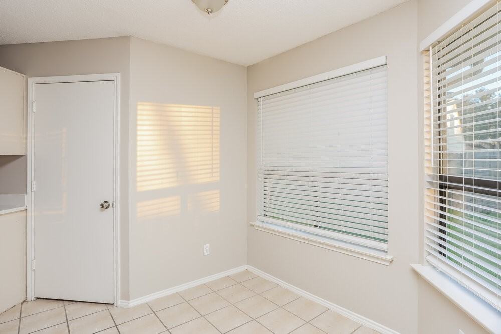 2413 Claremont Dr - Photo 7 of 17