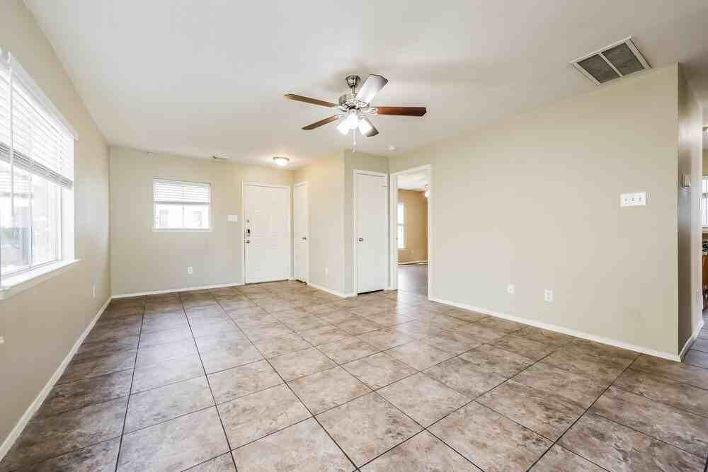 1207 Verde Trails Dr - Photo 5 of 17