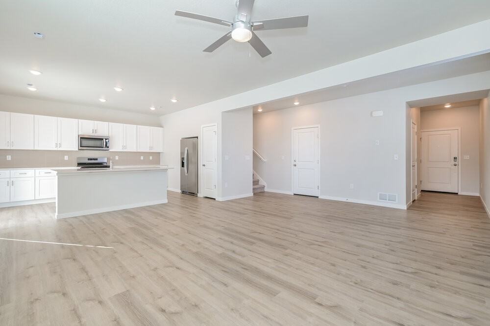 2146 Flower Blosom Ave - Photo 6 of 17