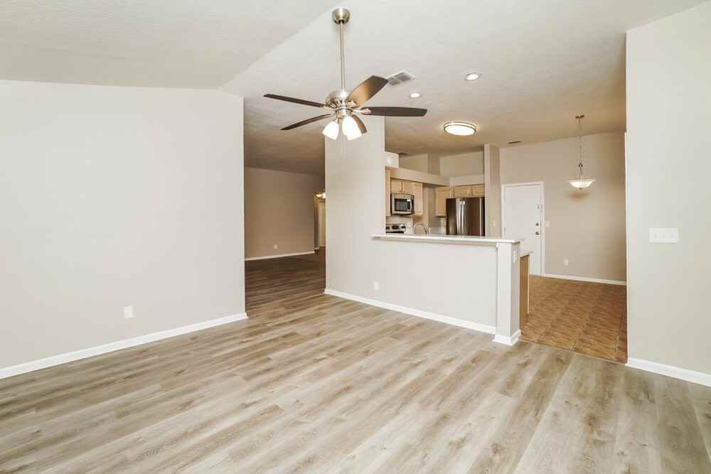 10415 Copperwood Dr - Photo 7 of 19