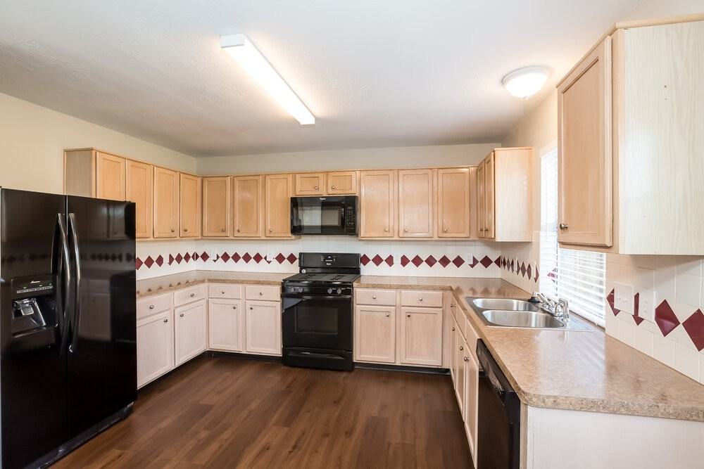 4723 Pleasant Trl - Photo 7 of 14