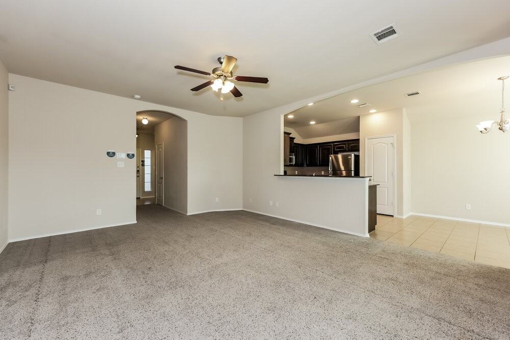 409 Roundrock Ln - Photo 3 of 16