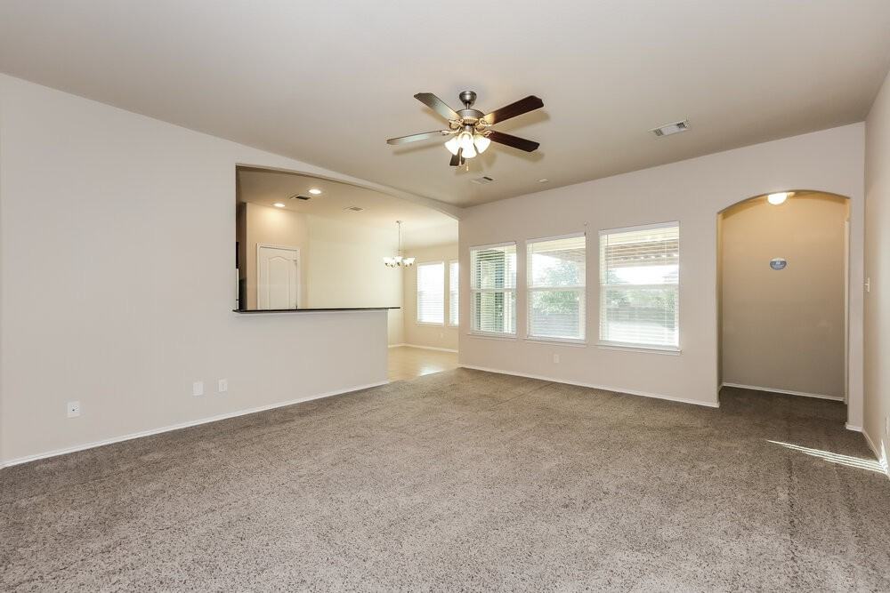 409 Roundrock Ln - Photo 4 of 16