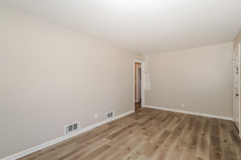 3276 Elm St - Photo 6 of 19