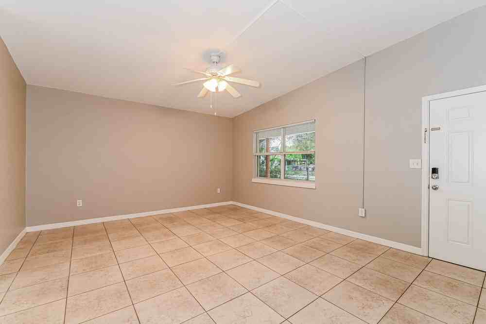 3716 Belmont St - Photo 5 of 16