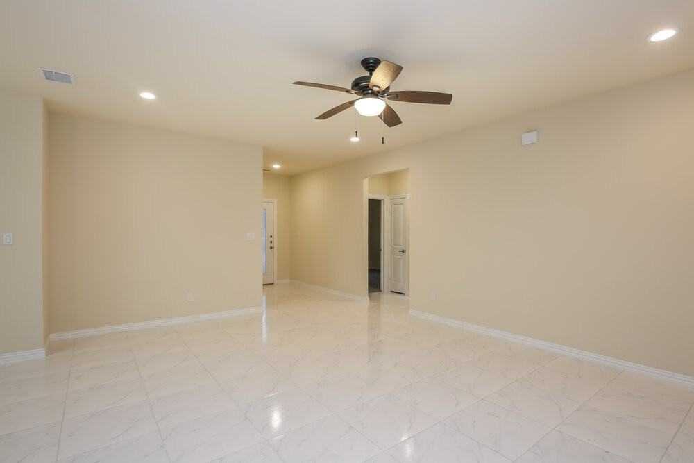 1314 Roan Dr - Photo 5 of 15