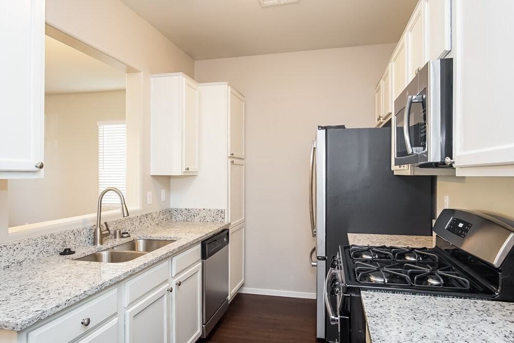 245 Vertigo Tulip Ct - Photo 4 of 16