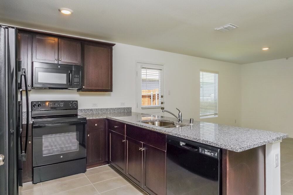 5942 Wedgemere Dr - Photo 6 of 16