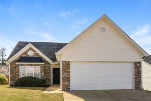 301 Providence Dr - Photo 1 of 1