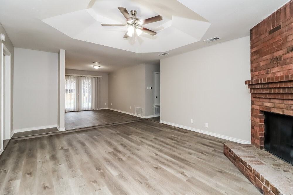 6401 Springfield Dr - Photo 3 of 16