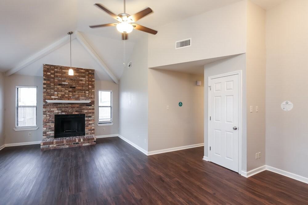 101 Colony Dr - Photo 5 of 16