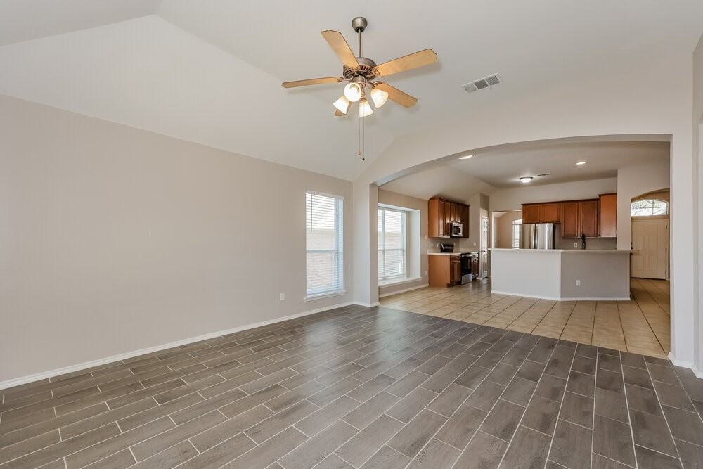 14104 Golden Pass Rd - Photo 5 of 16