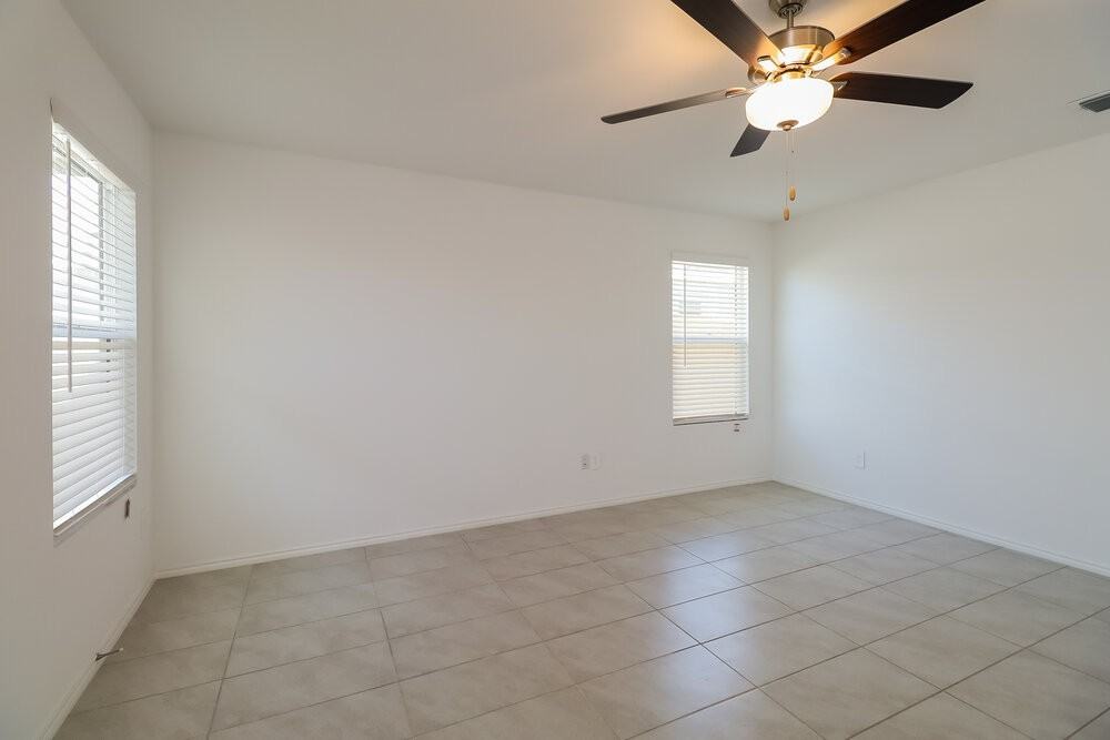 3315 Beckwith Way - Photo 4 of 16