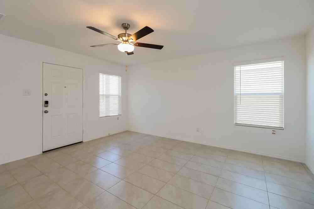 3315 Beckwith Way - Photo 5 of 16