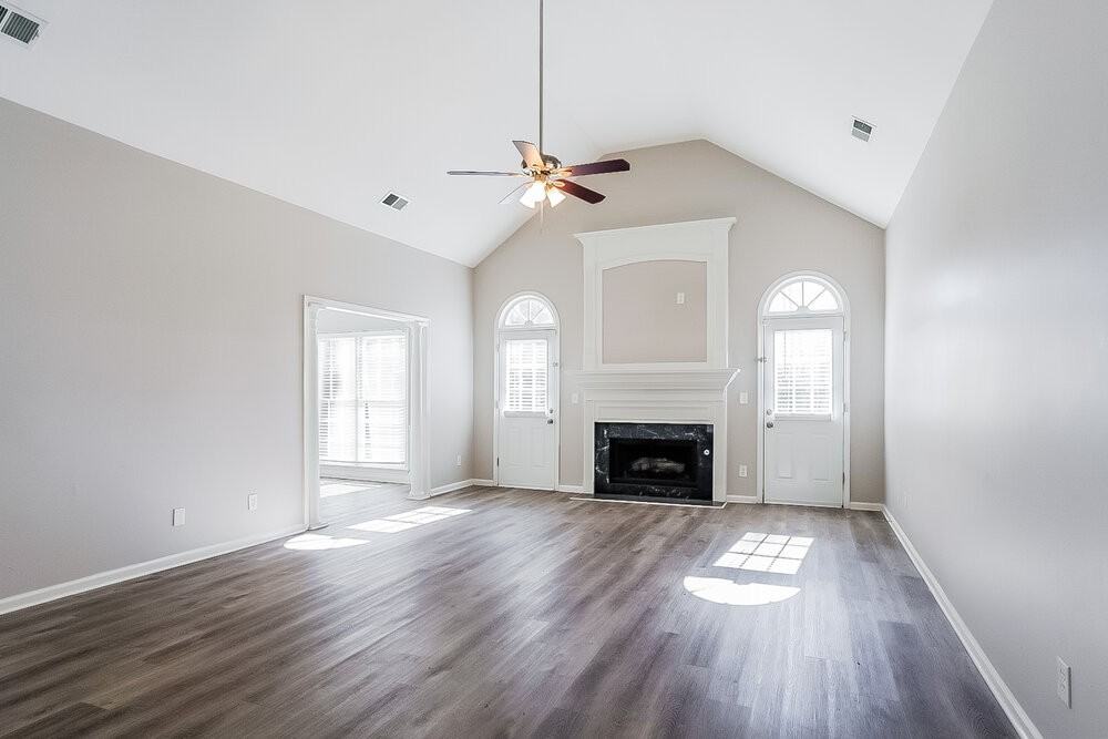 5471 Saddle Crk - Photo 4 of 19