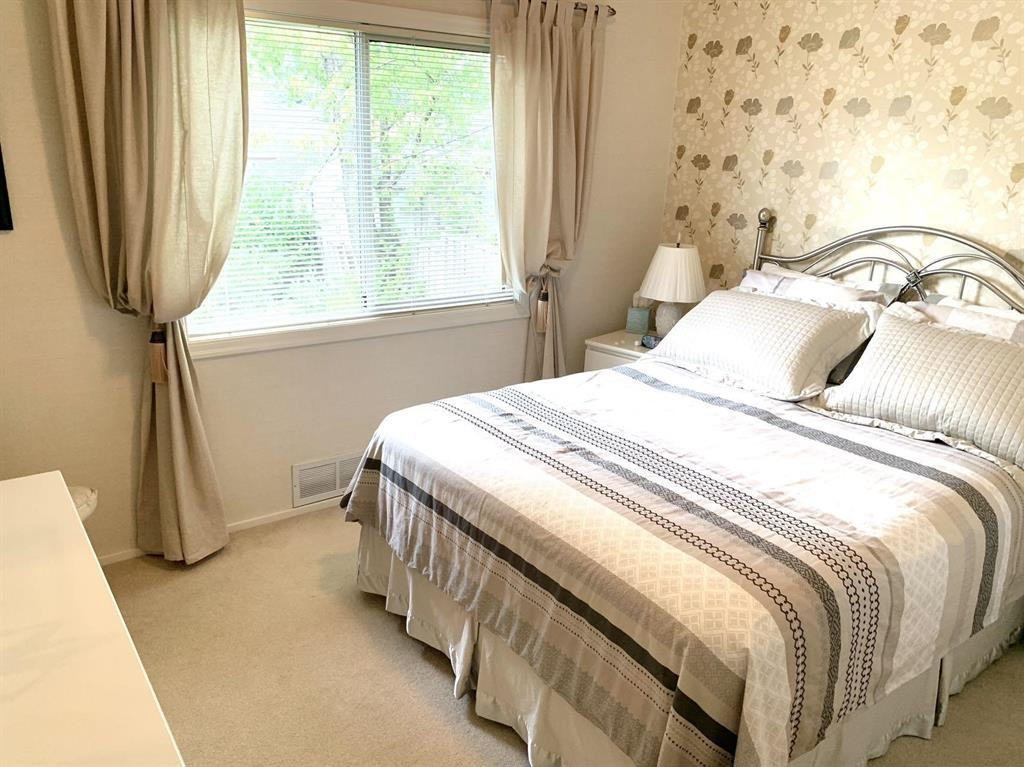 7425 Laburnum Street - Photo 3 of 22