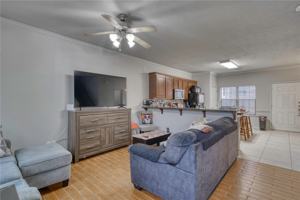 featured image of 136 Forest Dr #136