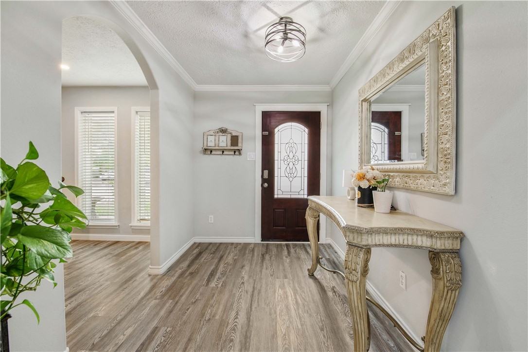 1817 Laura Ln #1817 - Photo 2 of 19