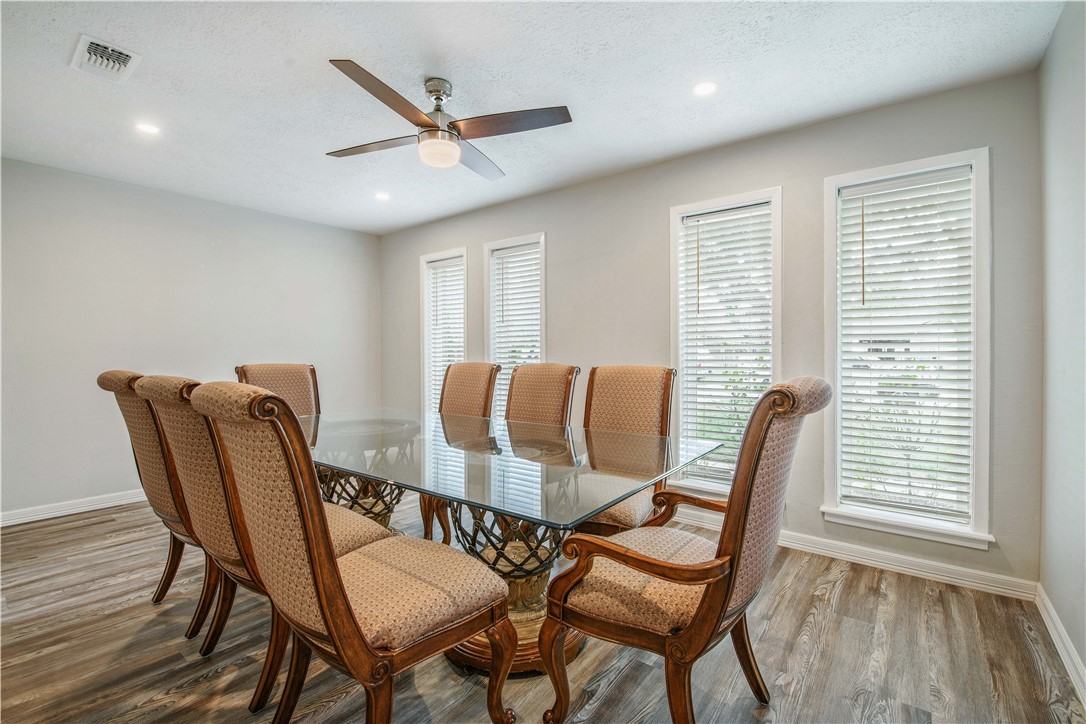 1817 Laura Ln #1817 - Photo 3 of 19