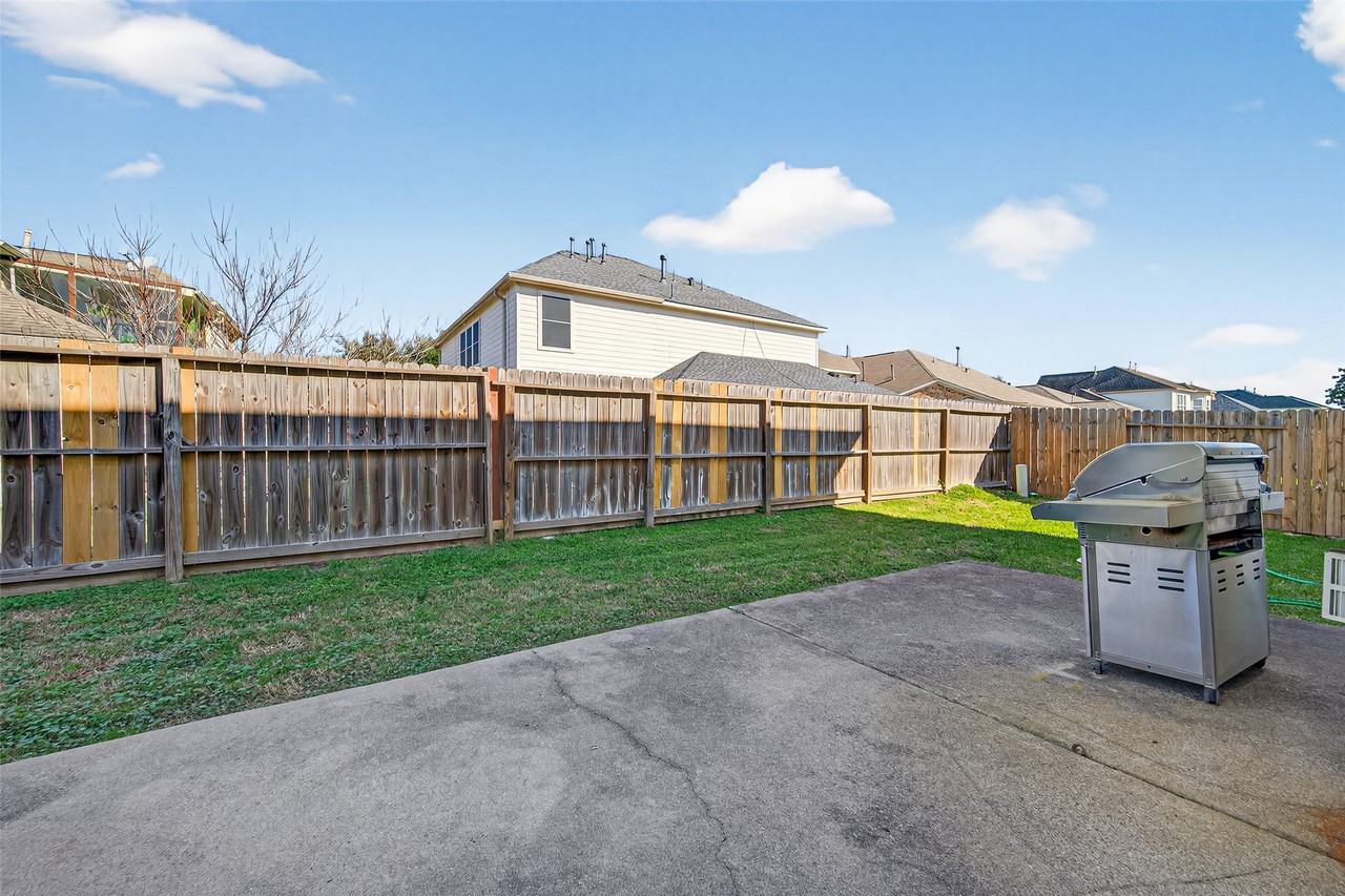 18818 Flagstone Creek Rd #18818 - Photo 3 of 47