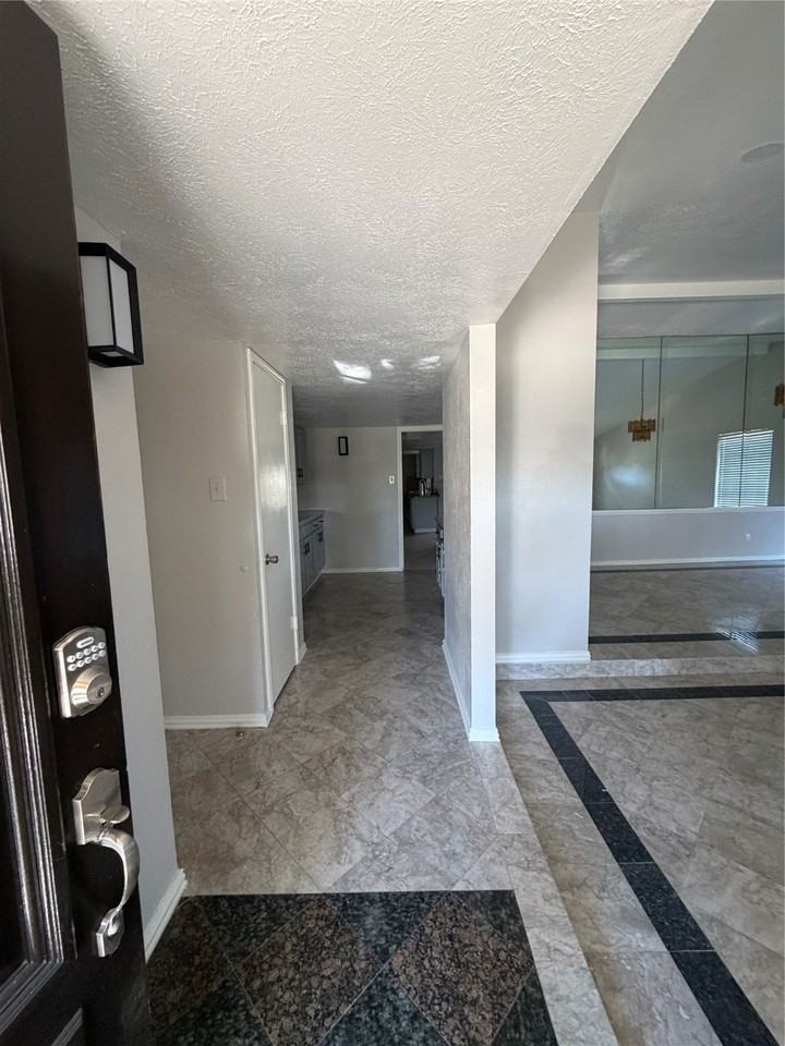 16914 Clan Macgregor Dr #16914 - Photo 3 of 19