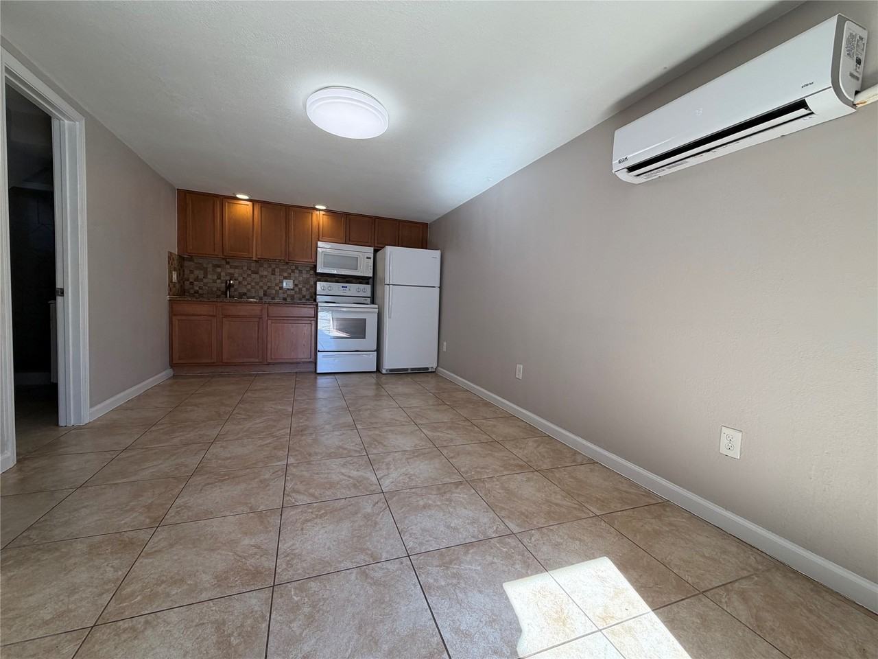 3510 Avenue L #3510 - Photo 4 of 7