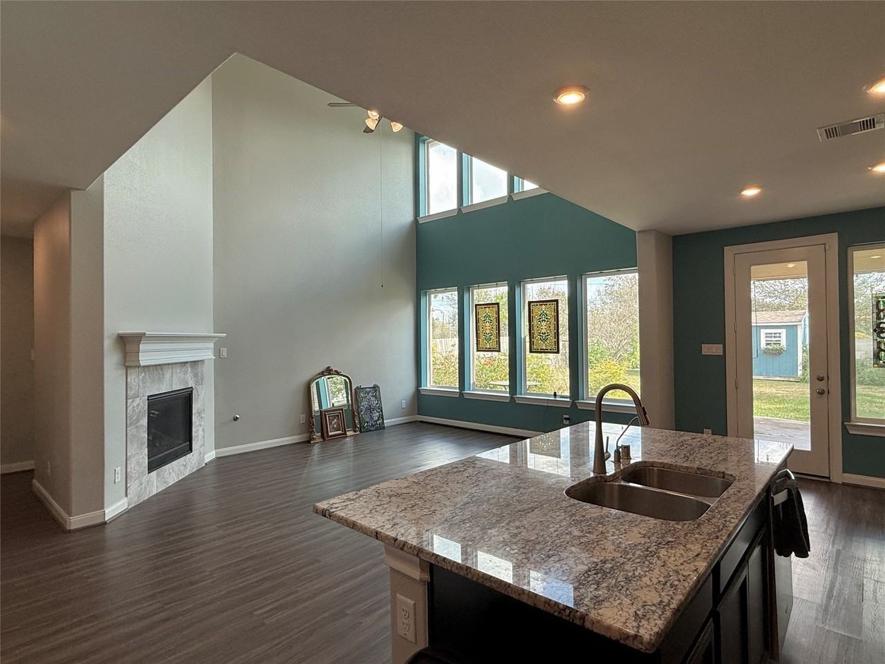 3707 Parkcrest Ct #3707 - Photo 2 of 25