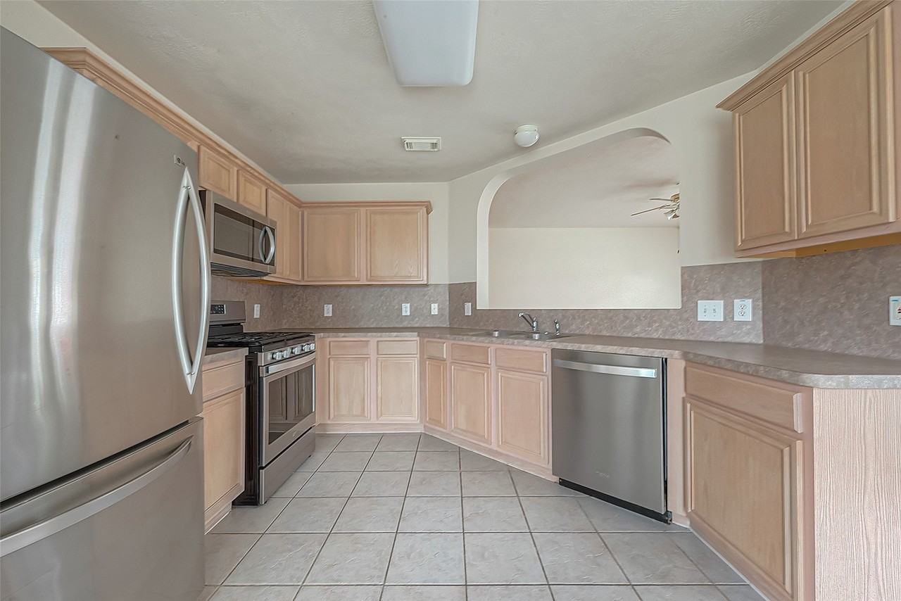 11814 Copperas Creek Dr #11814 - Photo 2 of 37