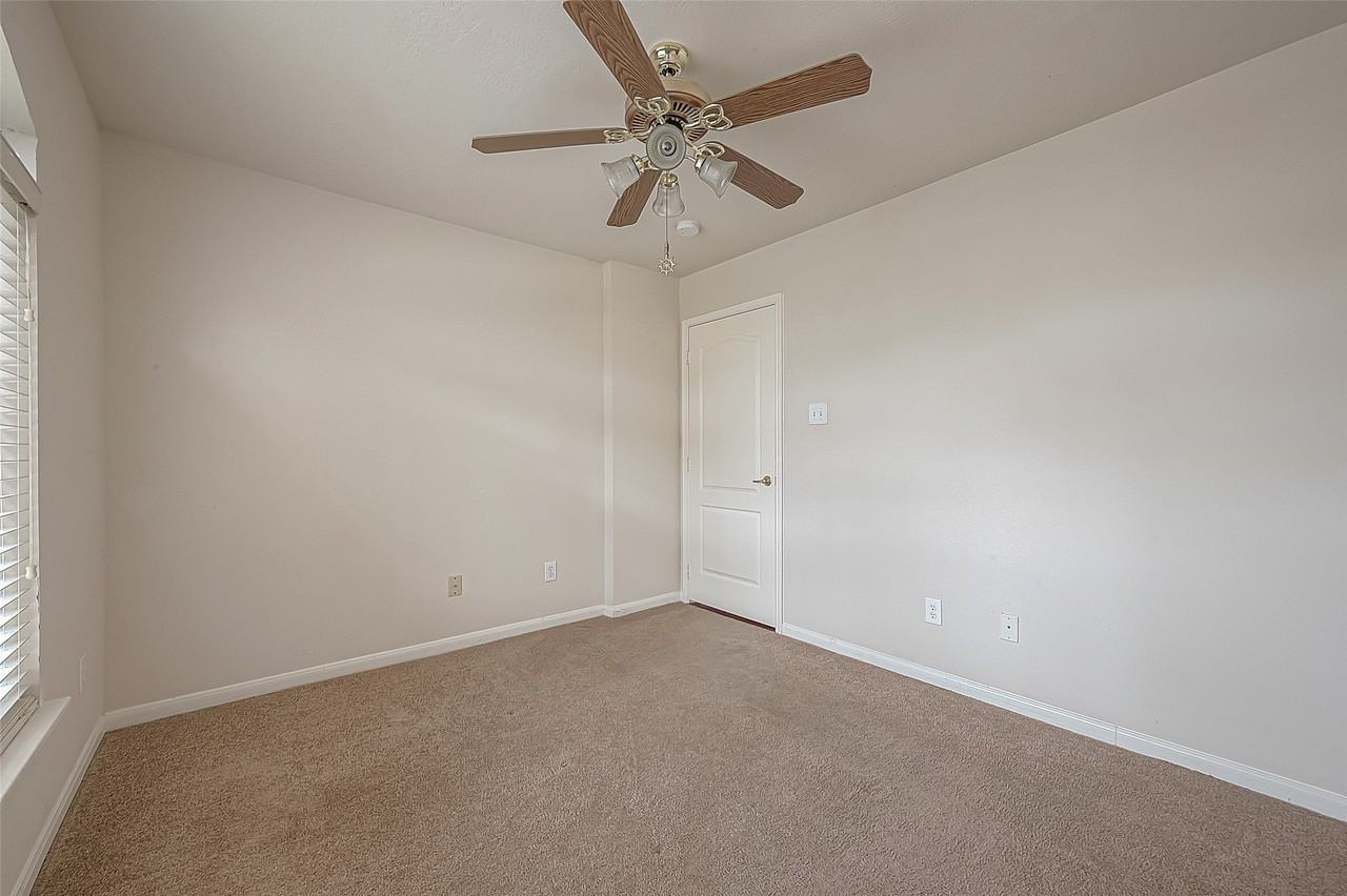 11814 Copperas Creek Dr #11814 - Photo 4 of 37