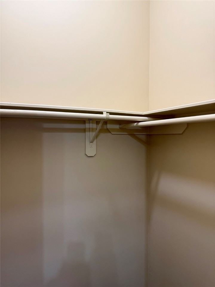 2044 Shore Breeze Dr #2044 - Photo 4 of 20